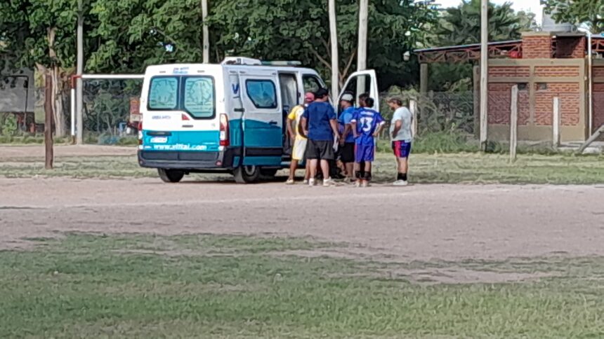 Se descompenso un jugador en pleno evento deportivo Se descompenso un jugador en pleno evento deportivo