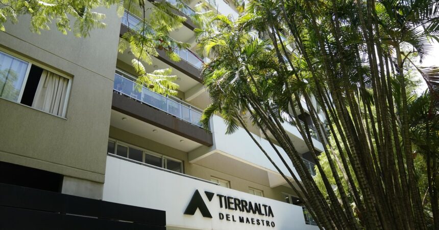 Caso Kueider: la ruta del dinero negro de argentinos invertido en edificios en Asunción Caso Kueider: la ruta del dinero negro de argentinos invertido en edificios en Asunción