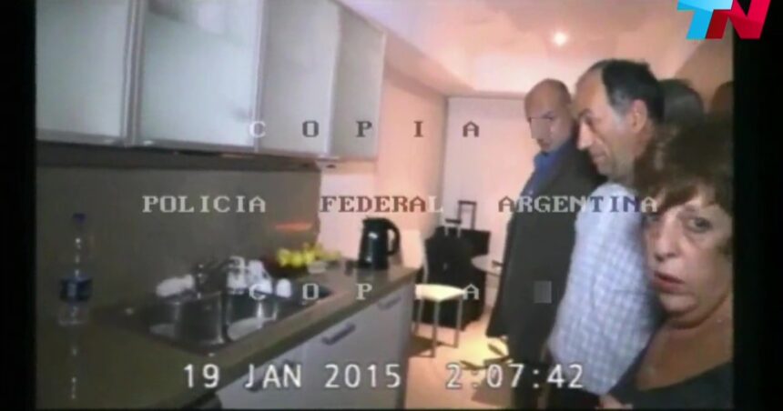 Nisman: Elisa Carrió pide a la Justicia imputar al ex viceministro de Seguridad K Sergio Berni Nisman: Elisa Carrió pide a la Justicia imputar al ex viceministro de Seguridad K Sergio Berni