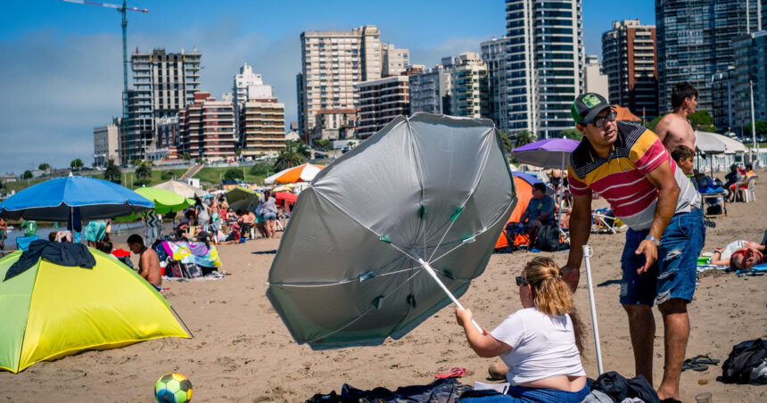 Mar del Plata mira el termómetro: un fenómeno inusual y qué puede pasar con la temporada Mar del Plata mira el termómetro: un fenómeno inusual y qué puede pasar con la temporada