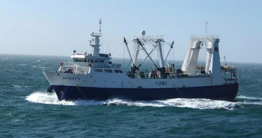 Detectan un buque pesquero que violó la zona económica exclusiva del Mar Argentino Detectan un buque pesquero que violó la zona económica exclusiva del Mar Argentino