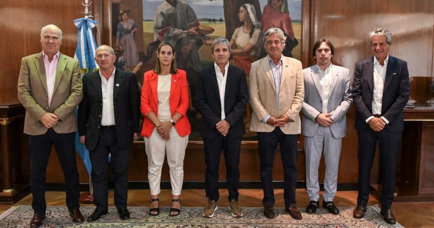 “Trabajo y ser escuchados”: la promesa del equipo de Economía a la mesa de enlace “Trabajo y ser escuchados”: la promesa del equipo de Economía a la mesa de enlace