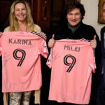 Javier Milei junto a los dueños del Inter de Miami: recibió una camiseta firmada por Messi
