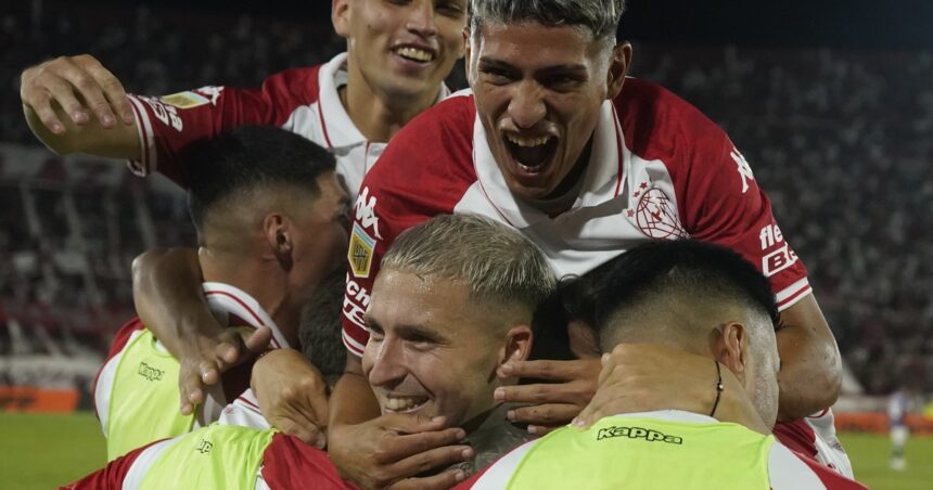 Huracán se hizo fuerte en el Ducó y venció a Unión para trepar en la tabla Huracán se hizo fuerte en el Ducó y venció a Unión para trepar en la tabla