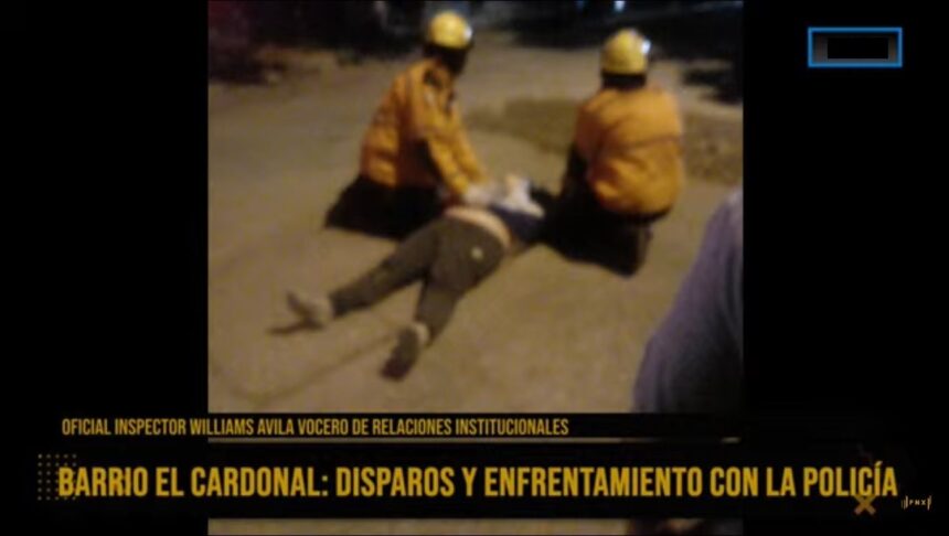 Gresca en Barrio Cardonal: el hombre que agredió y amenazó a policías continúa prófugo Gresca en Barrio Cardonal: el hombre que agredió y amenazó a policías continúa prófugo