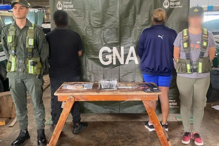 Cayó una pareja con 1,7 kilo de cocaína Cayó una pareja con 1,7 kilo de cocaína