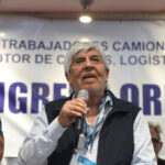 Paritarias de Camioneros: en línea con el Gobierno, Hugo Moyano cerró un aumento de 1% por mes