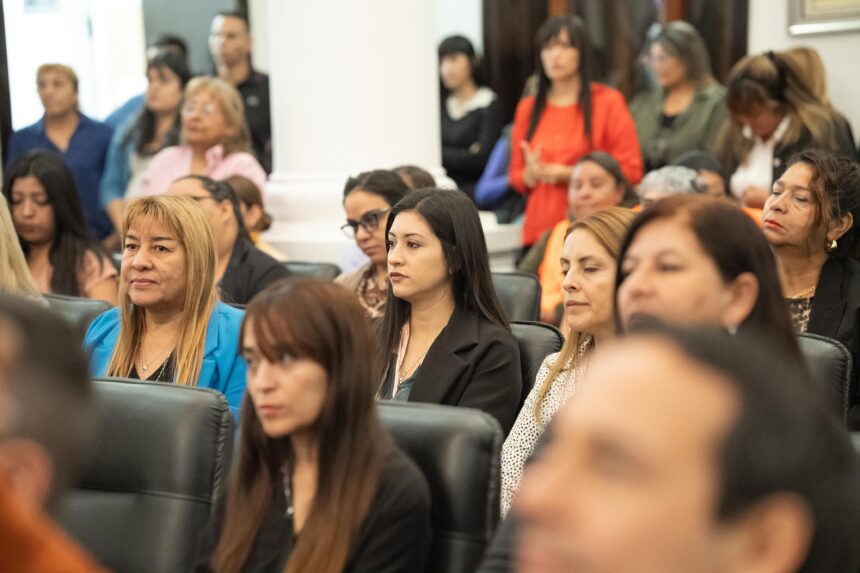 La Rioja visualiza el rol fundamental de las mujeres en la actividad minera La Rioja visualiza el rol fundamental de las mujeres en la actividad minera
