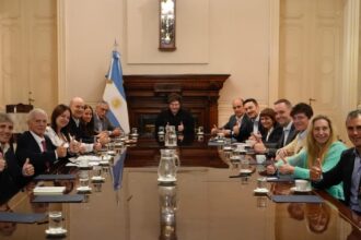 El Gobierno dice que el paro de la CGT es “un fracaso total” pero habla de pérdidas millonarias