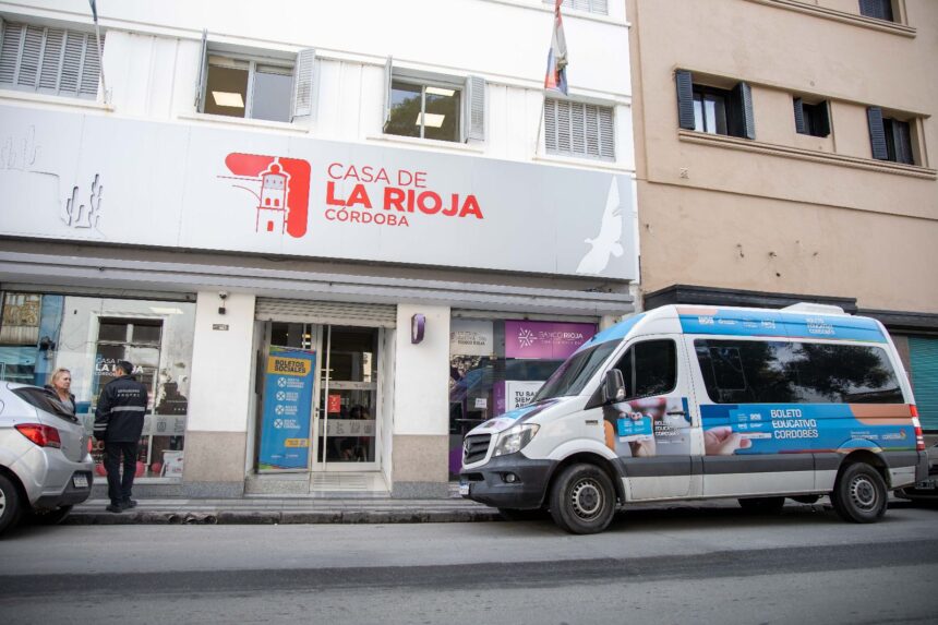 Estudiantes riojanos acceden al Boleto Educativo Cordobés Estudiantes riojanos acceden al Boleto Educativo Cordobés