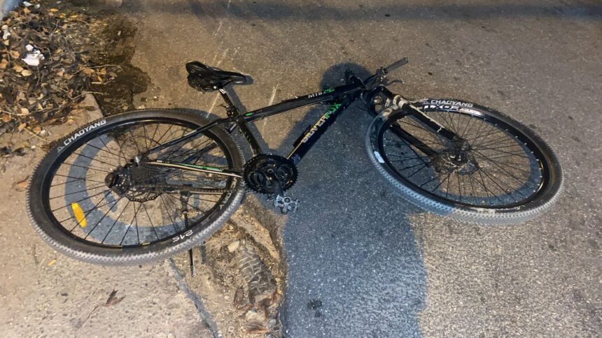 Intentó evadir un control policial, arrastró una bicicleta oficial y terminó detenido Intentó evadir un control policial, arrastró una bicicleta oficial y terminó detenido
