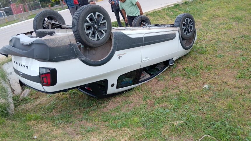 Olta: Vuelco en Ruta Nacional 79, afortunadamente el conductor resultó ileso Olta: Vuelco en Ruta Nacional 79, afortunadamente el conductor resultó ileso