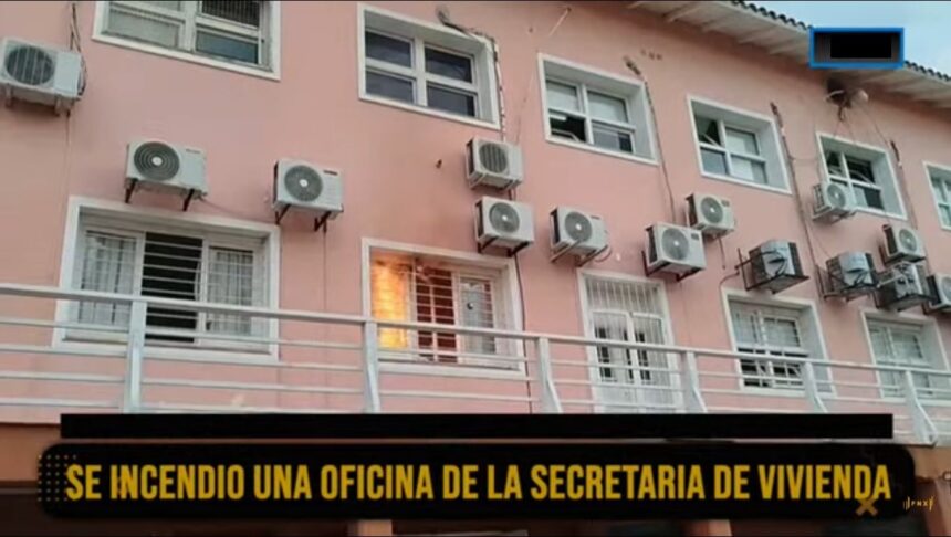Incendio en la Secretaría de Vivienda