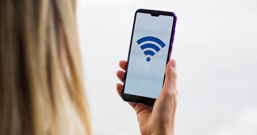 Conocé la forma fácil y sin contraseña de conectar tu celular a un WiFi: el método definitivo Conocé la forma fácil y sin contraseña de conectar tu celular a un WiFi: el método definitivo