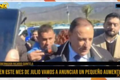 Ricardo Quintela anunció un “pequeño” aumento salarial que se cobrará en septiembre