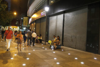 Un pasaje con ritmo de tango: la calle en “S” dedicada a Enrique Santos Discépolo